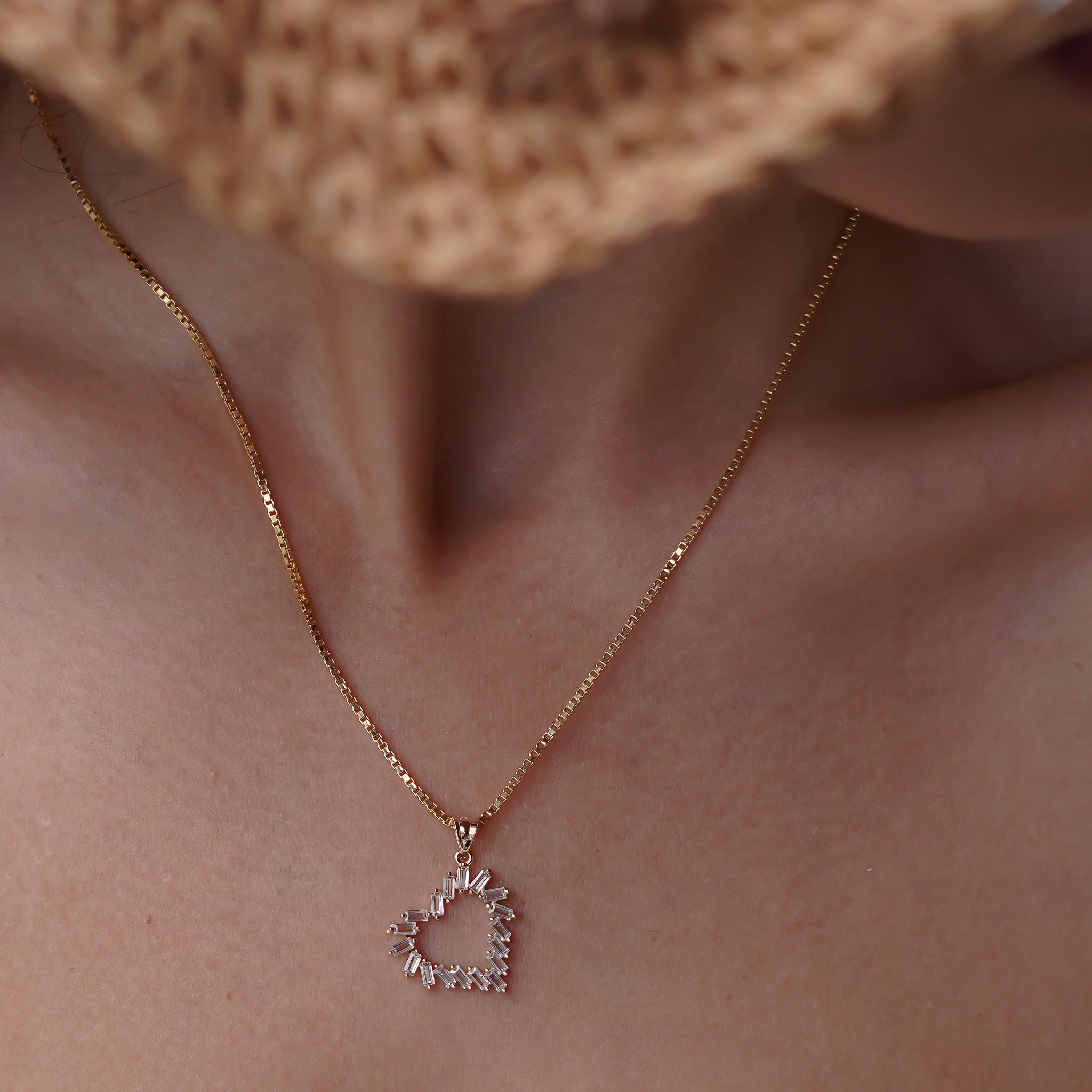 Baget Taşlı Kalp Kolye