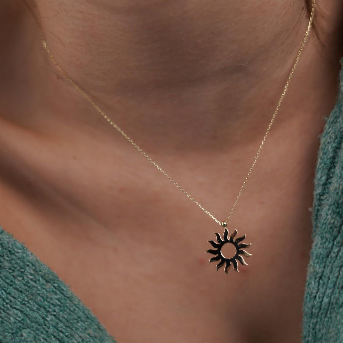 Güneş Kolye