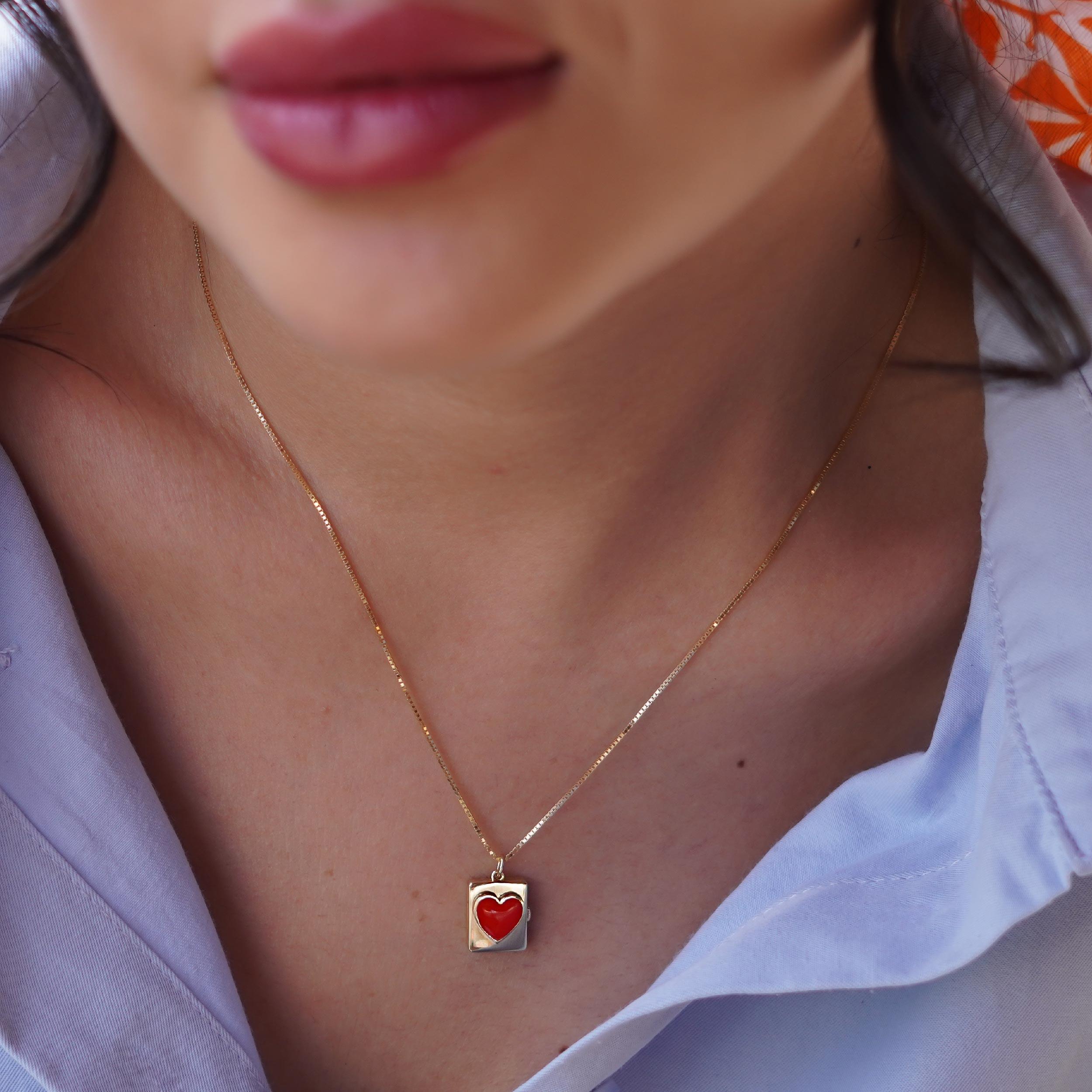 Kapaklı Kırmızı Kalp Kolye