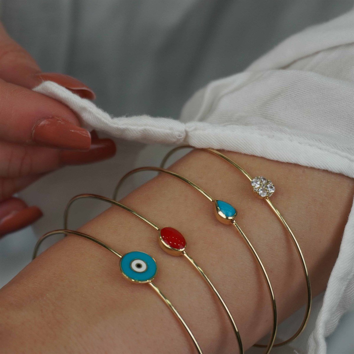 Kırmızı Taşlı Bilezik