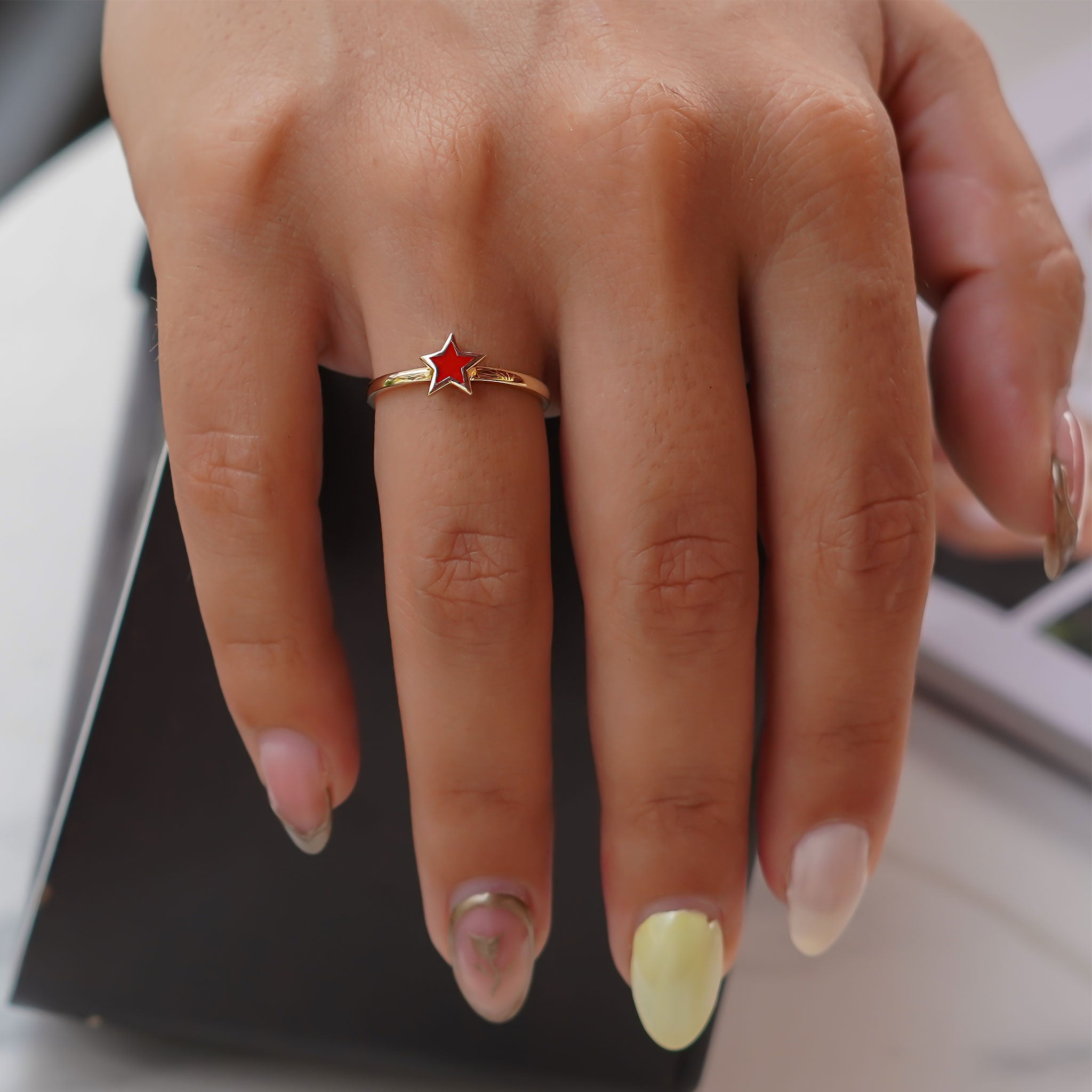 Mineli Yıldız Yüzük