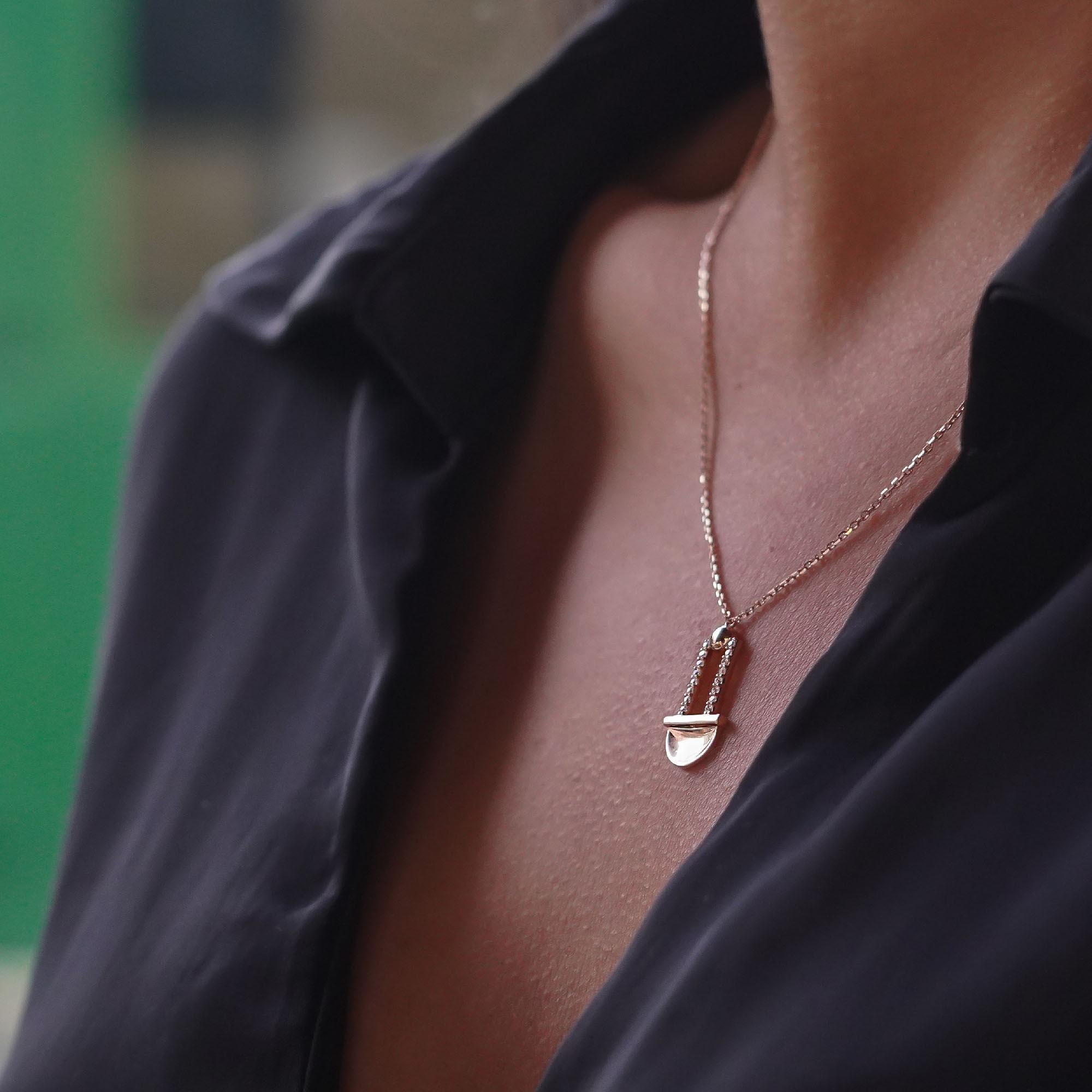 Rose Minimal Kolye