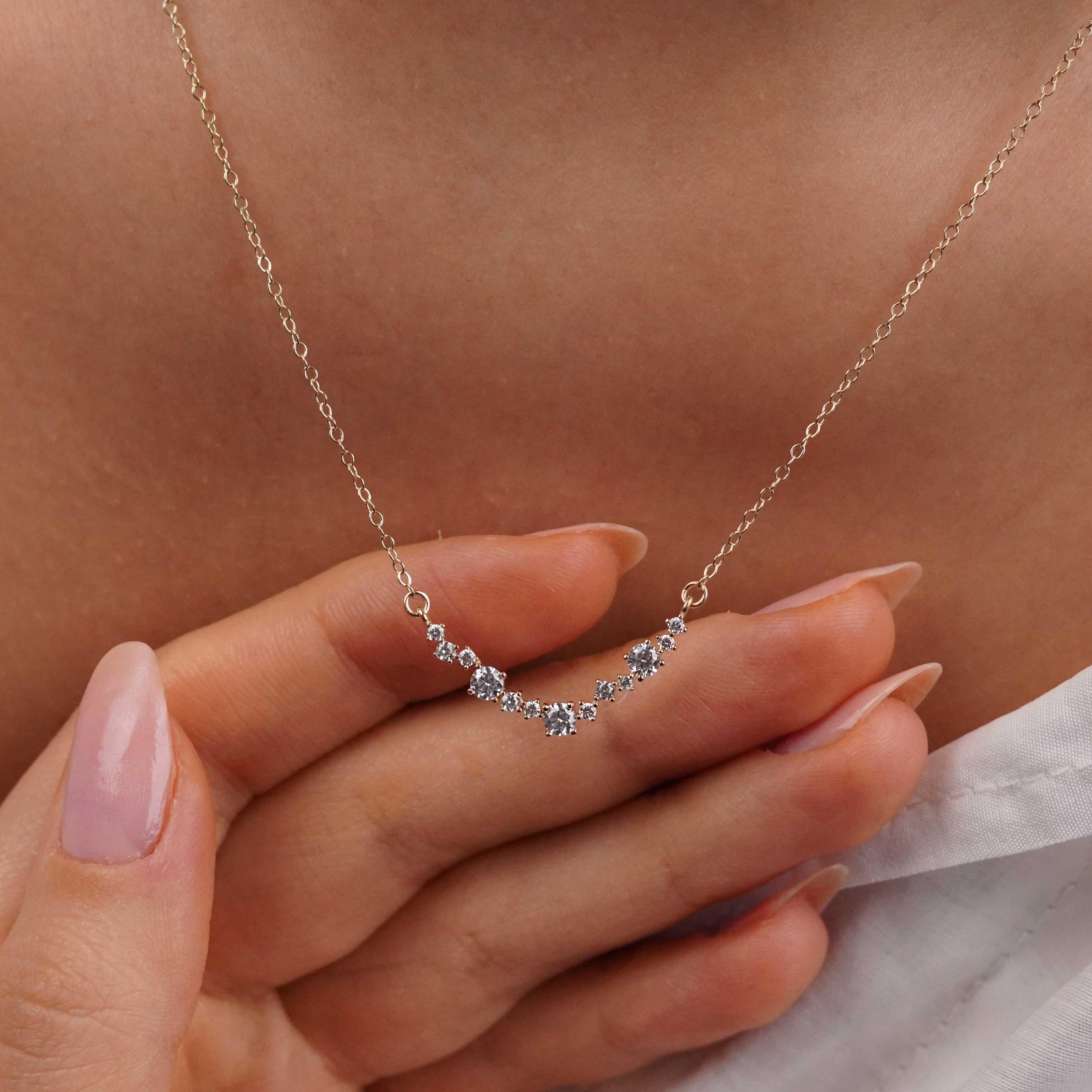 Sıralı Taşlı Kolye