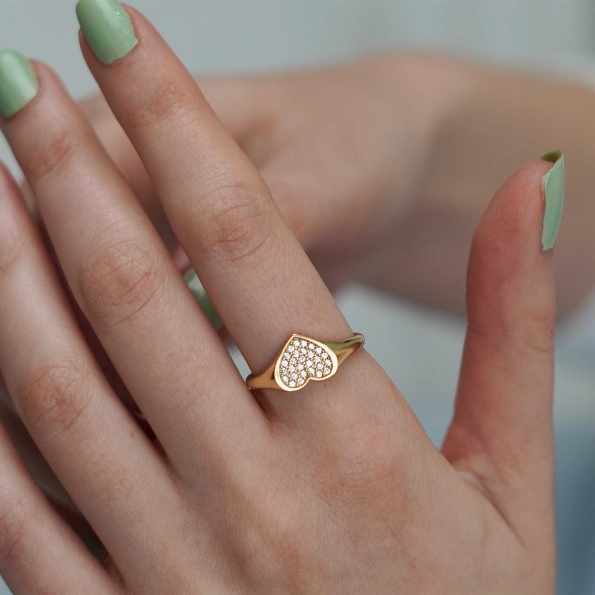 Taşlı Kalp Yüzük