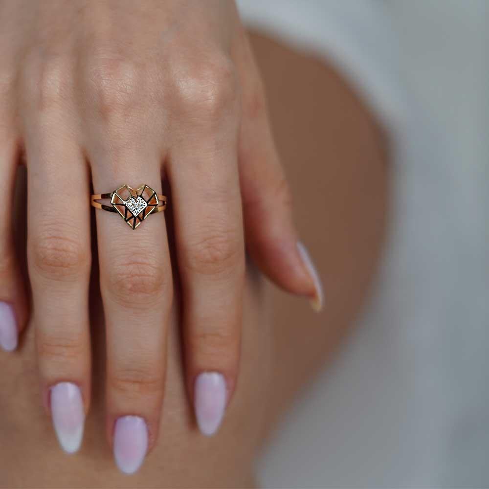 Taşlı Kalp Yüzük