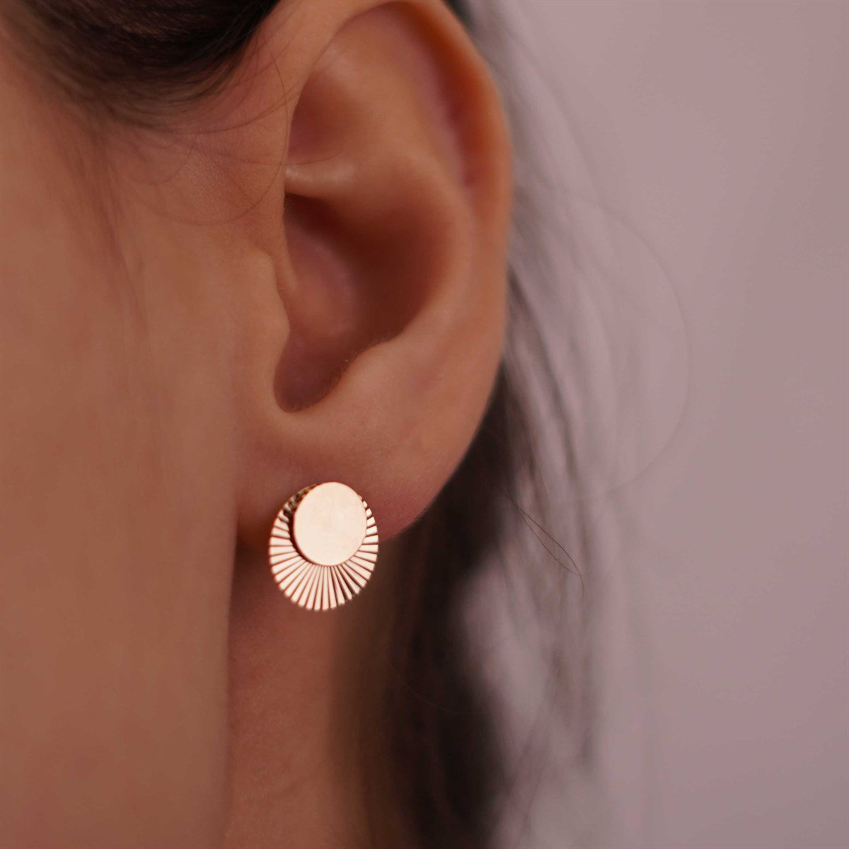 Vidalı Parıltı Küpe