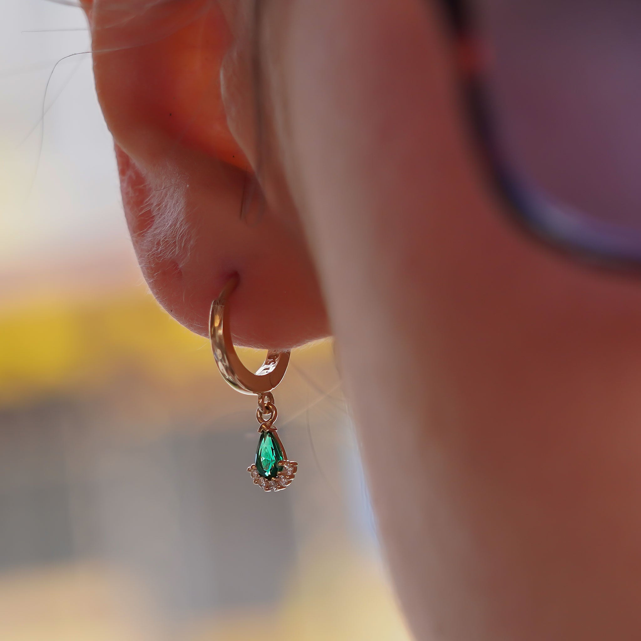 Yeşil Taşlı Damla Küpe