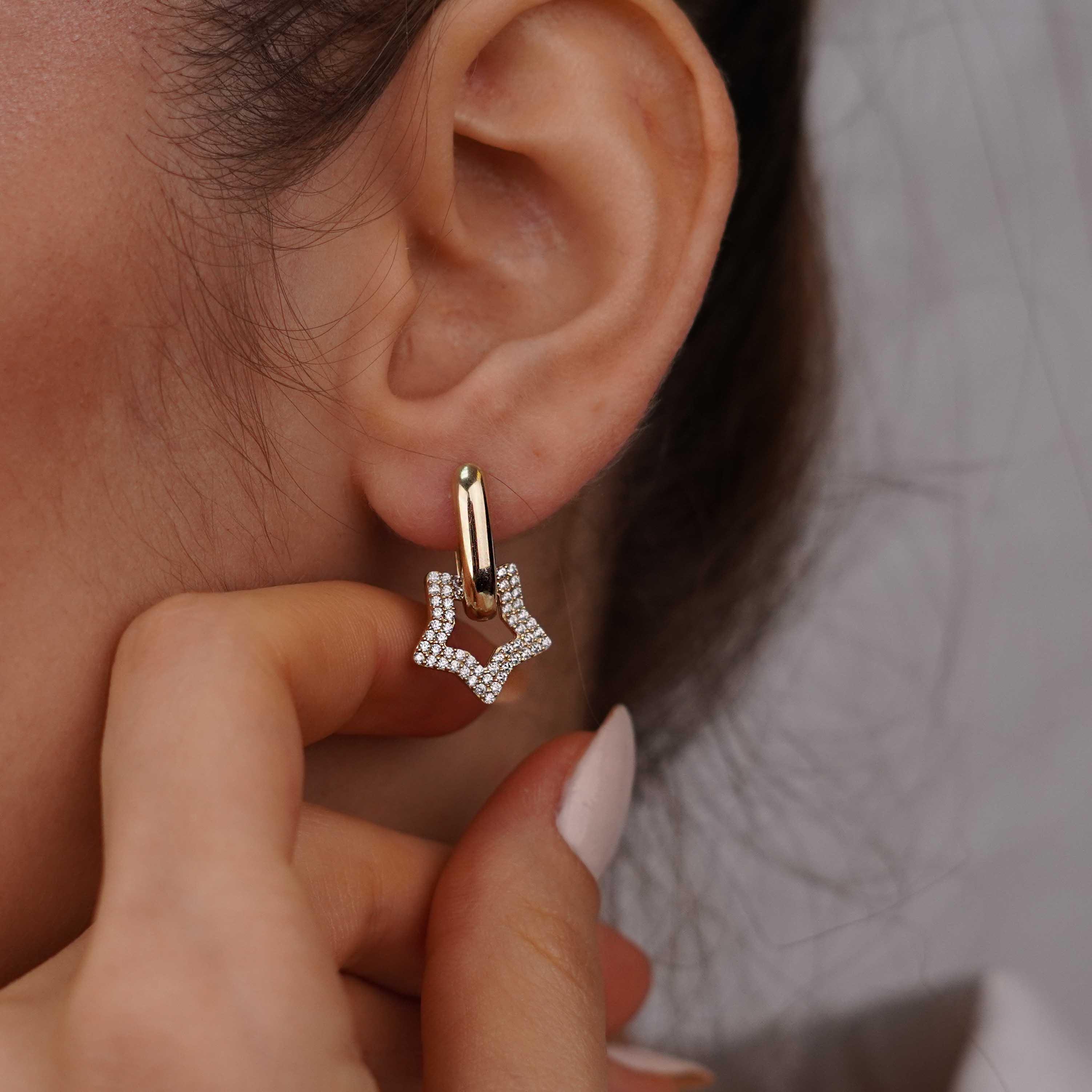 Yıldız Sallantılı Küpe