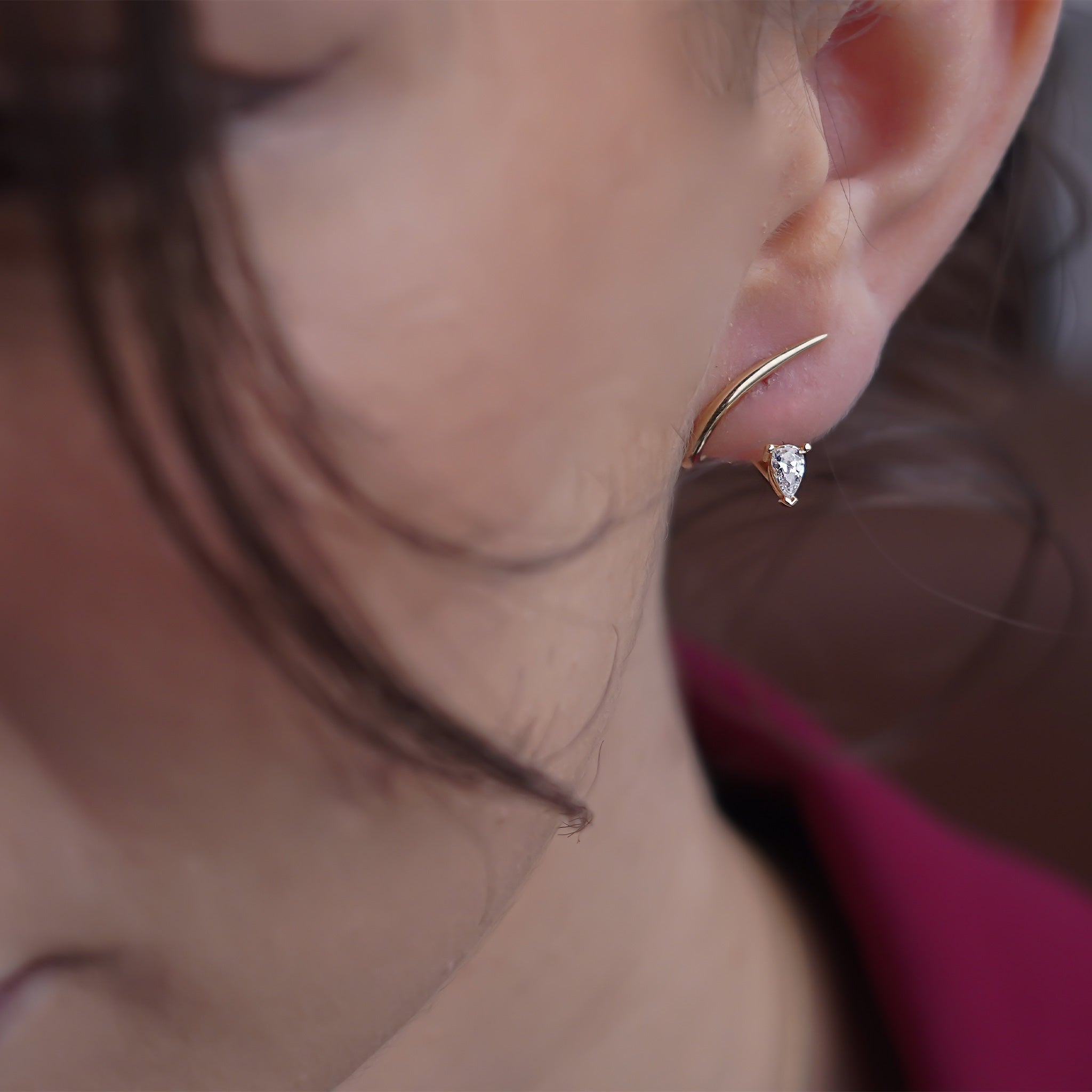 Kıvrımlı Damla Küpe