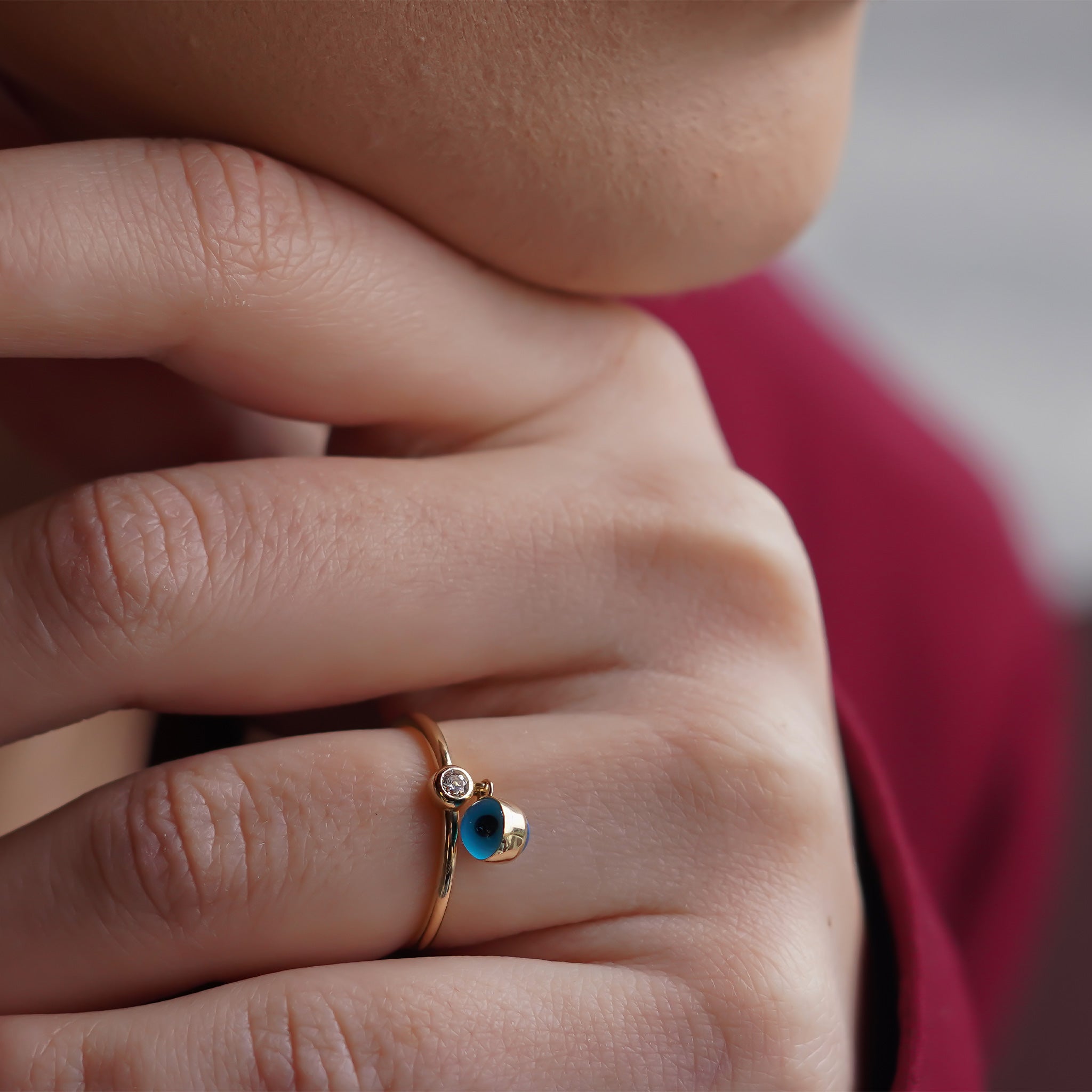 Sallantılı Göz Yüzük