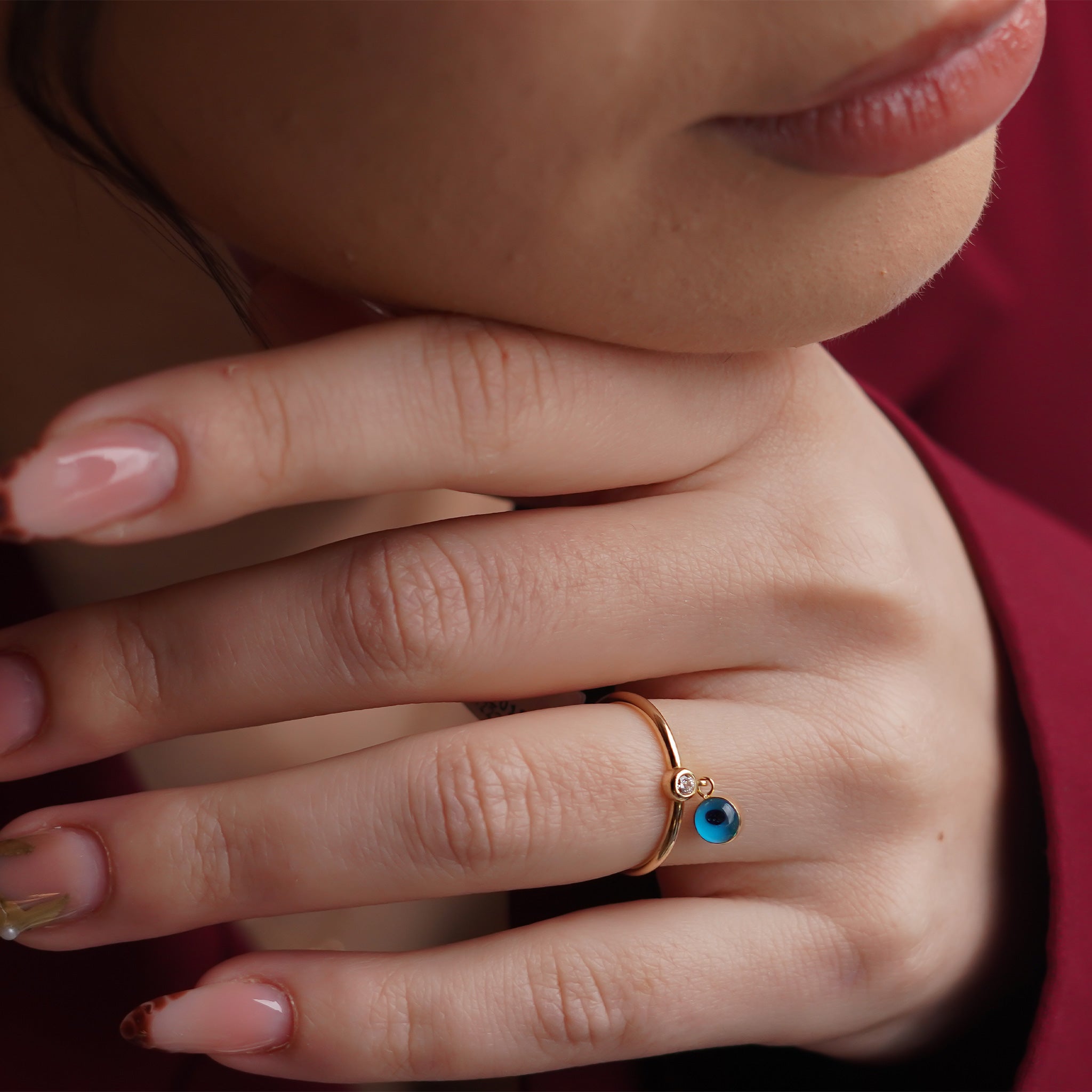 Sallantılı Göz Yüzük