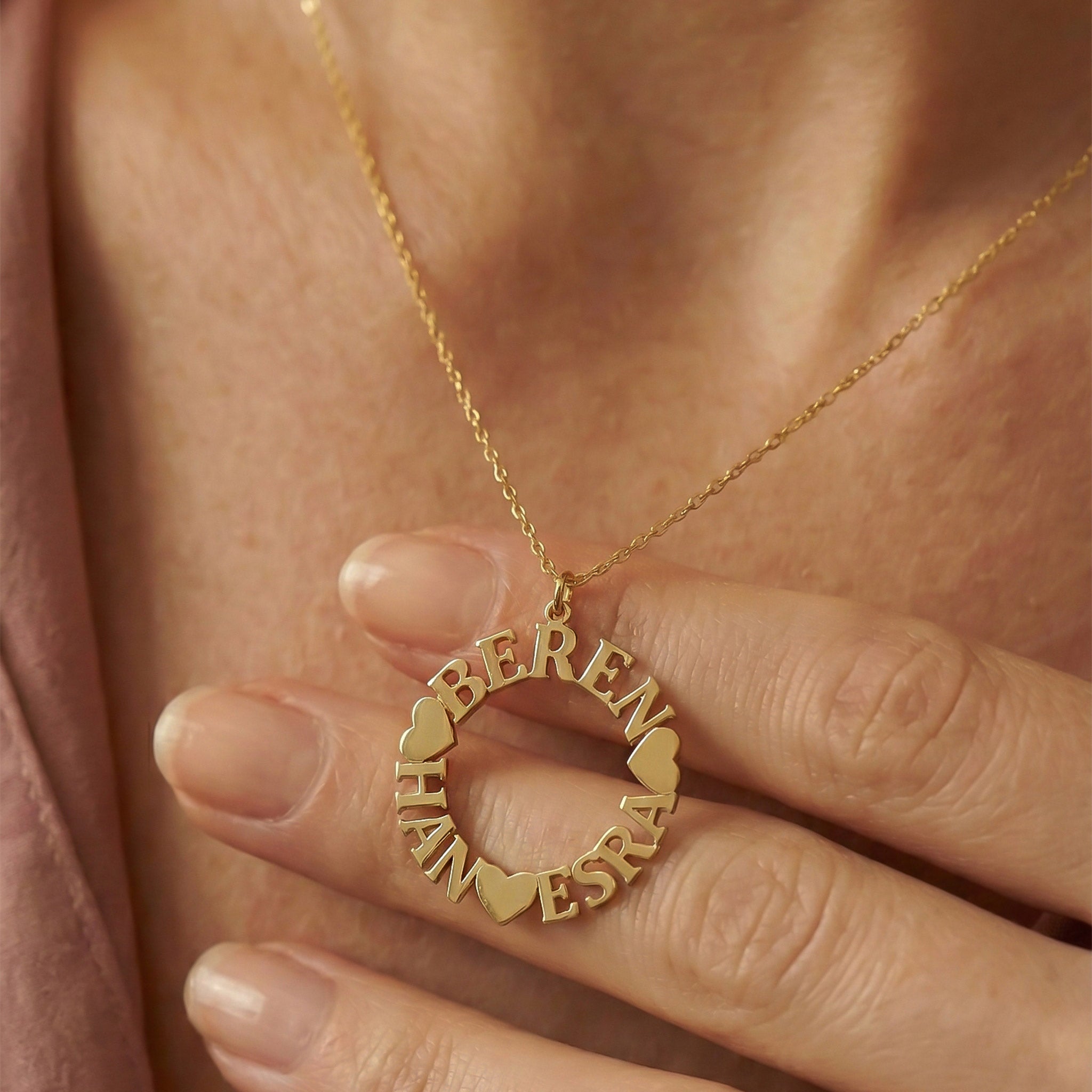 Sevgi Çemberi İsim Kolye