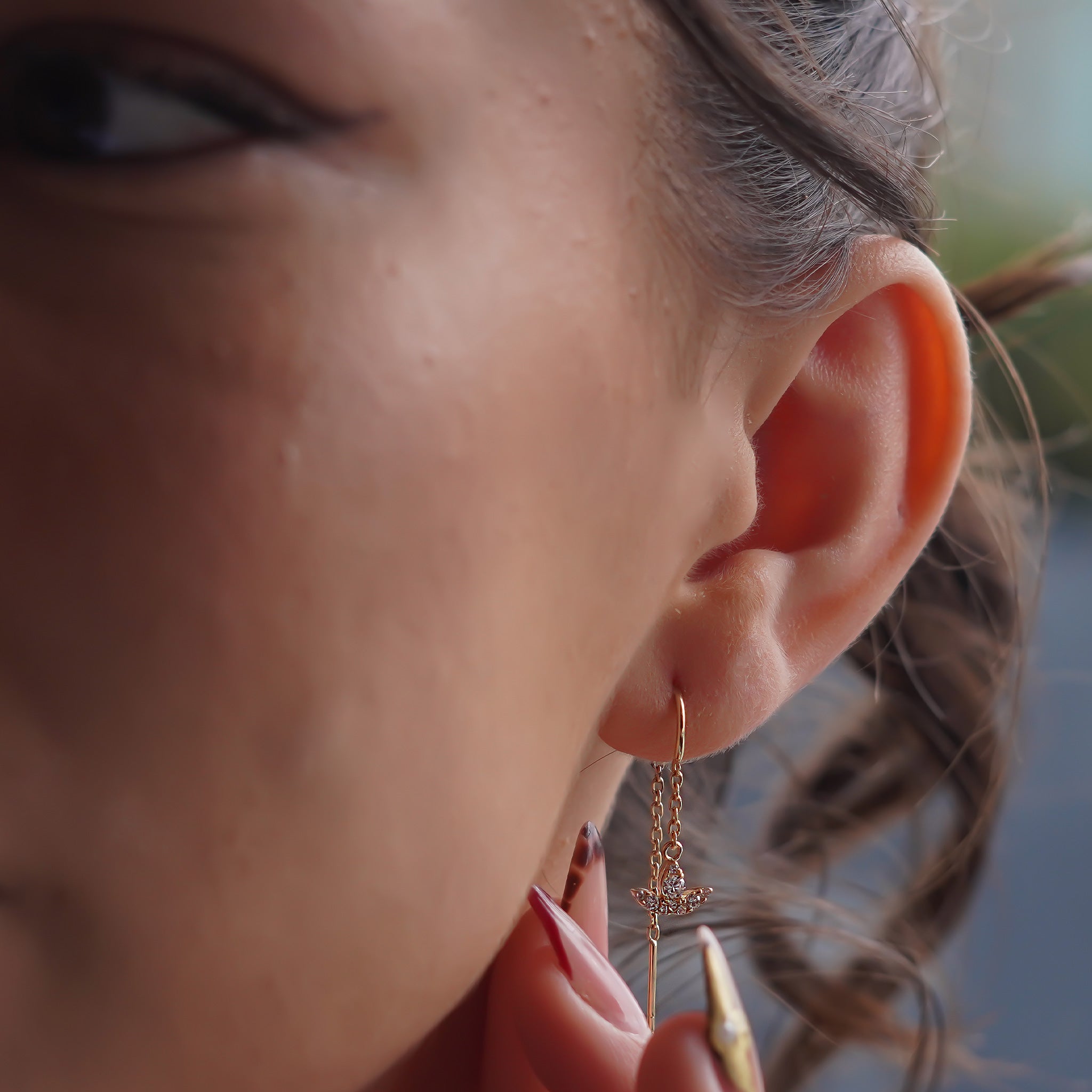 Zincirli Lotus Küpe